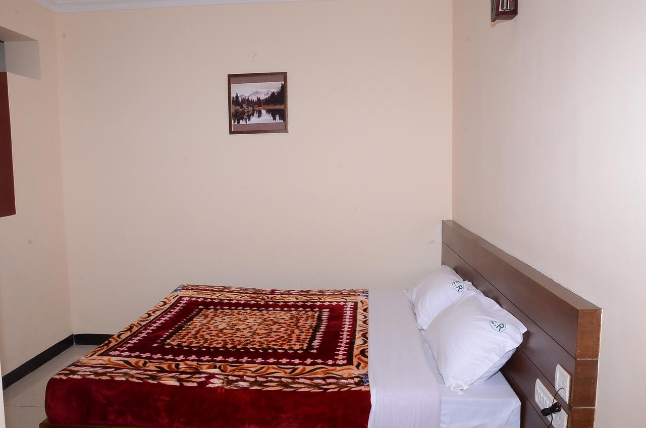 Готель Ezhil Residency Кодайканал Екстер'єр фото