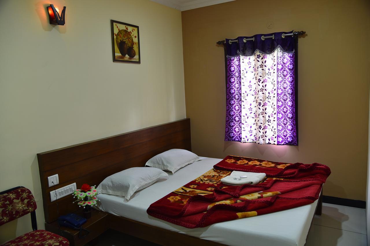 Готель Ezhil Residency Кодайканал Екстер'єр фото
