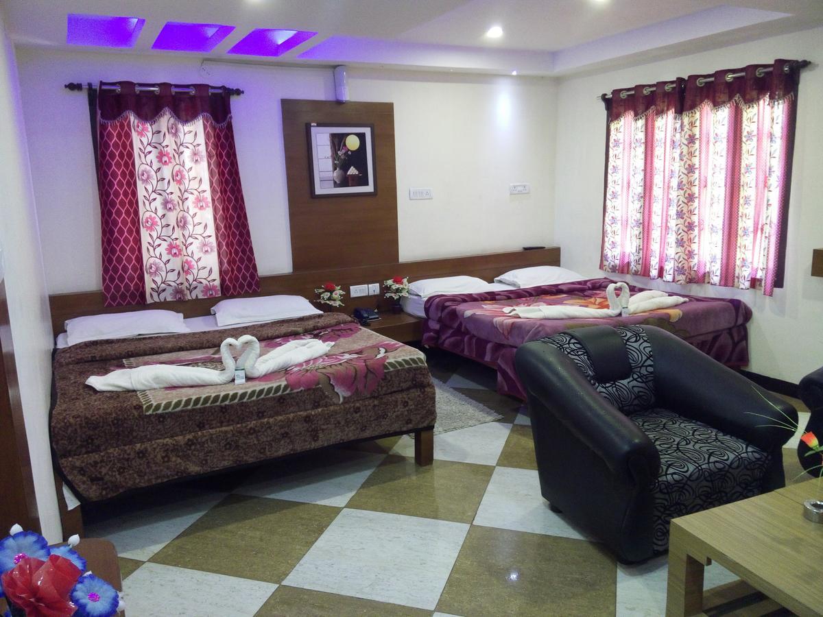 Готель Ezhil Residency Кодайканал Екстер'єр фото