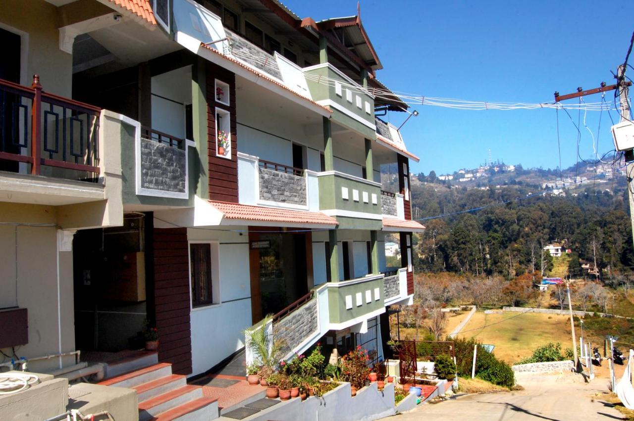 Готель Ezhil Residency Кодайканал Екстер'єр фото