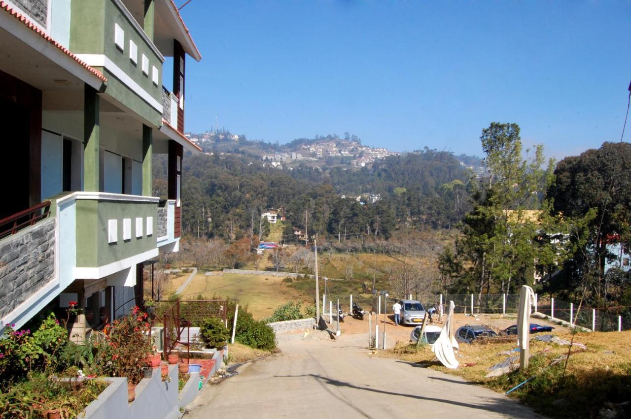 Готель Ezhil Residency Кодайканал Екстер'єр фото